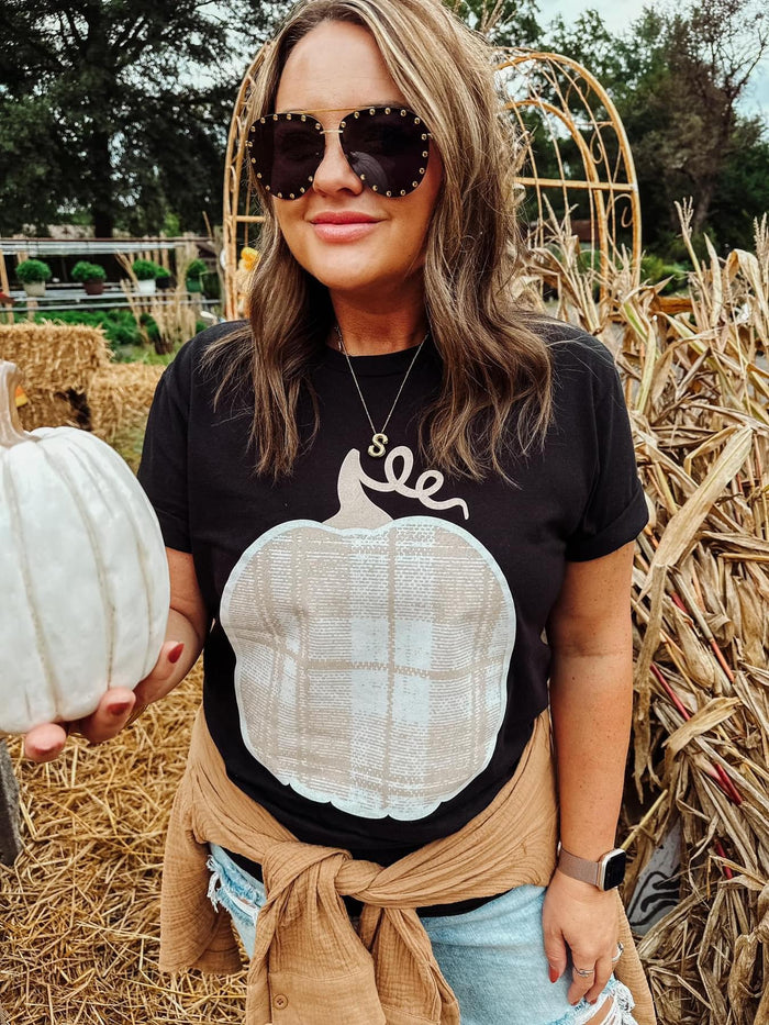 {BEIGE PLAID PUMPKIN} Black Crew Neck Tee