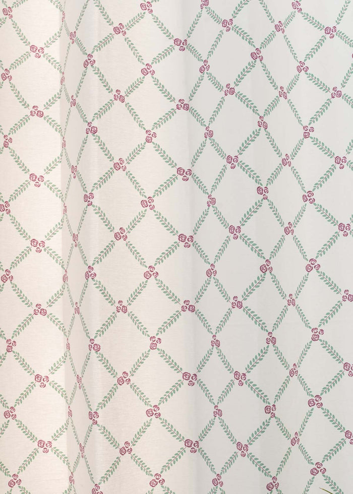 Climbing Roses printed cotton Fabric - Lavender