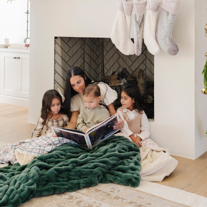HOLIDAY DOUBLE RUCHED FAUX FUR THROW BLANKETS