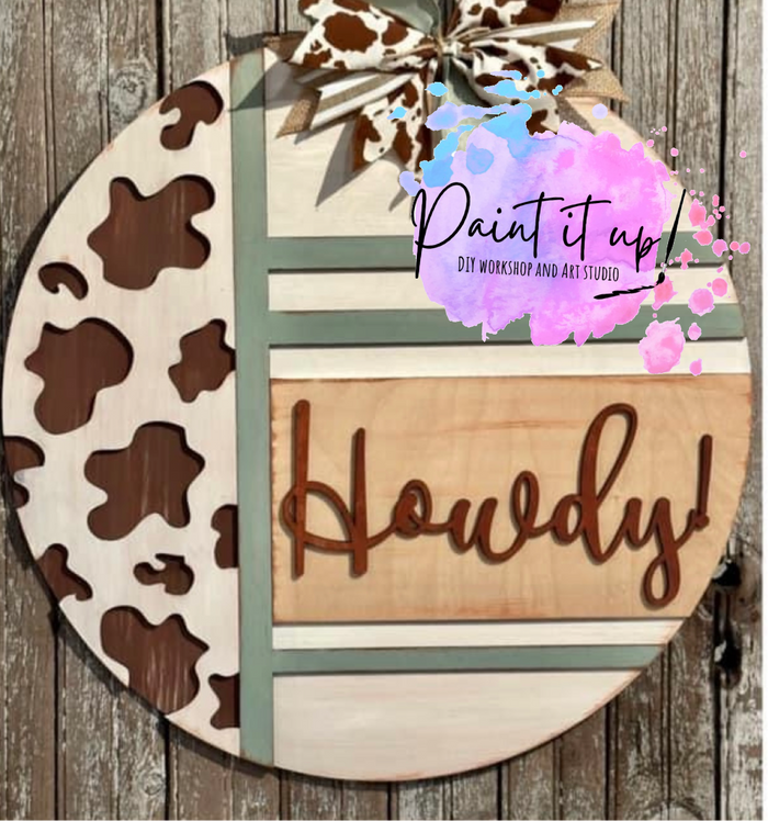 Howdy Round Wooden Door Hanger