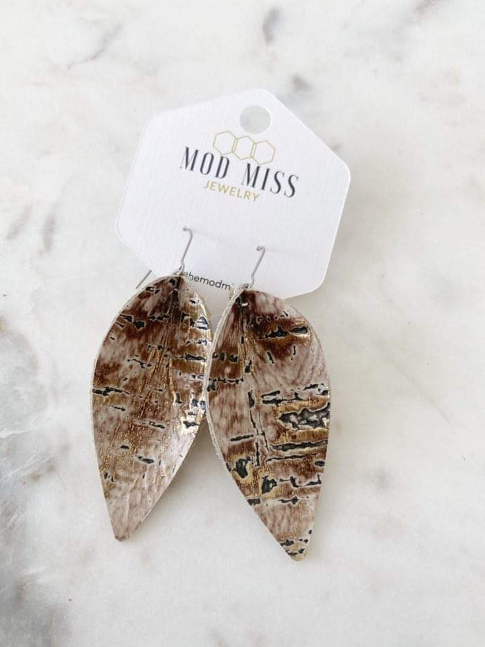 September 2020 {SPLENDID} Petal Earrings