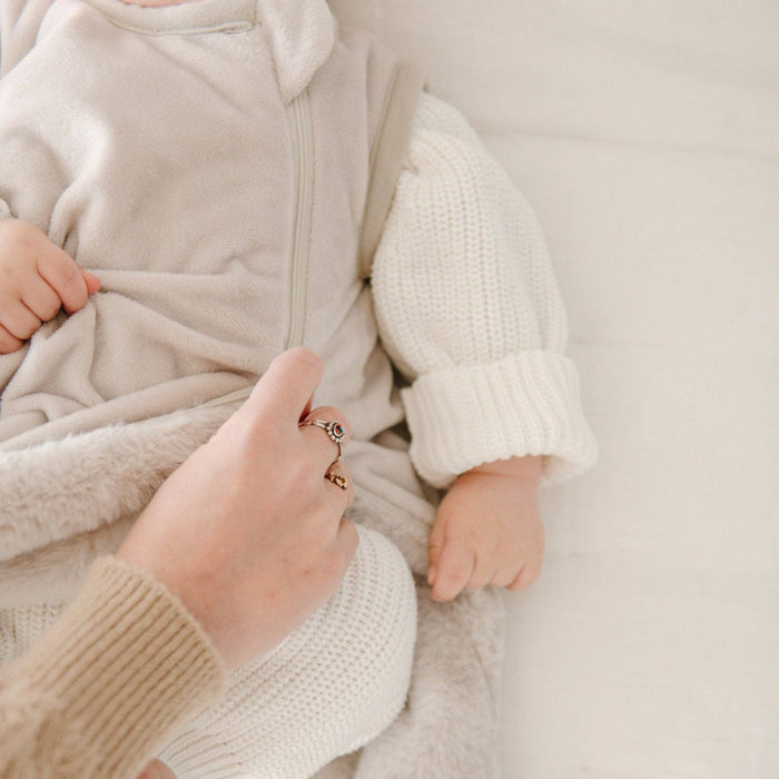 WEARABLE BLANKETS: Feather / Medium Minky